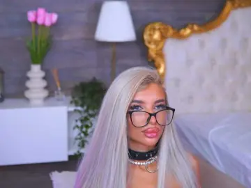 JuicyJessye  live sex cam