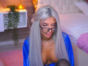 JuicyJessye  live sex cam
