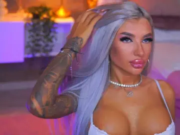 JuicyJessye  live sex cam
