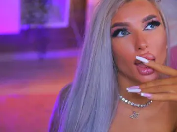 JuicyJessye  live sex cam