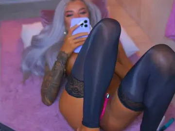 JuicyJessye  live sex cam