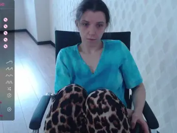 RennaHart  live sex cam