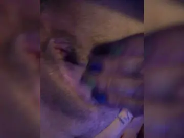 Savvy2  live sex cam