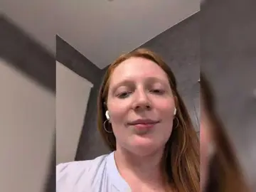 Zlatalata  live sex cam