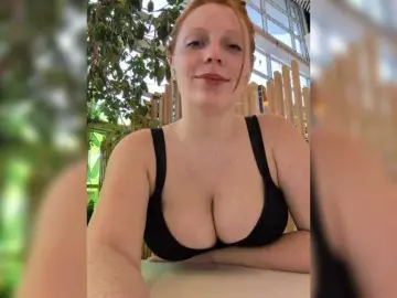Zlatalata  live sex cam
