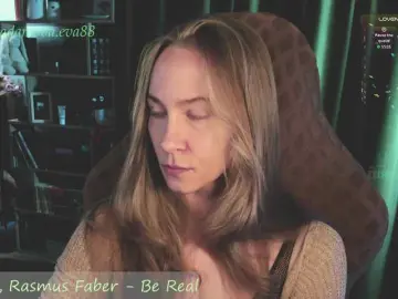 Eva-adamova  live sex cam