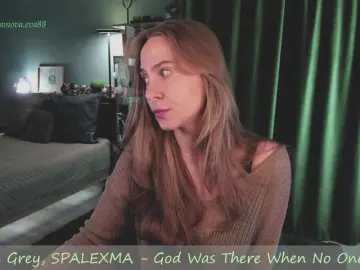 Eva-adamova  live sex cam