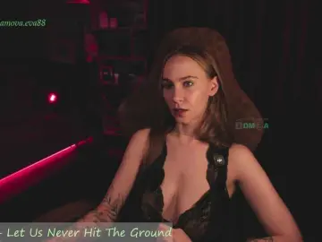 Eva-adamova  live sex cam