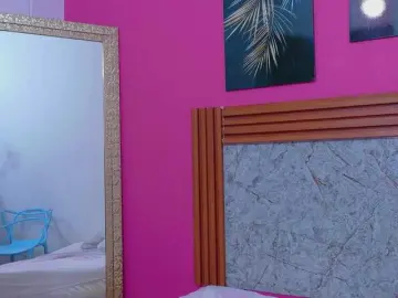 Kinkyandsavage  live sex cam