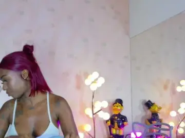 Kinkyandsavage  live sex cam