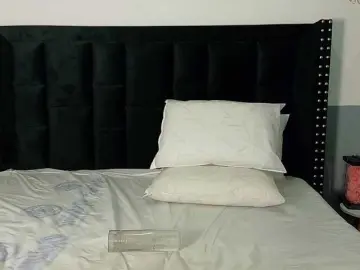 Kinkyandsavage  live sex cam