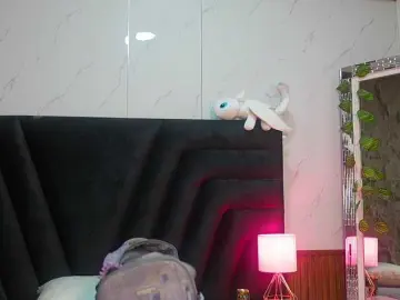 Kinkyandsavage  live sex cam