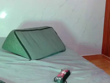 Kinkyandsavage  live sex cam