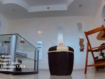 Lillemax  live sex cam