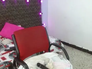 Melodyxcute  live sex cam