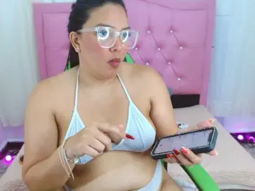 Melodyxcute  live sex cam