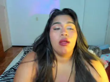 NayaraHanni1  live sex cam