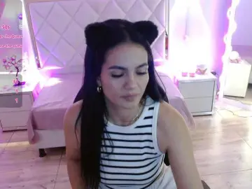 Rosalind-tay  live sex cam