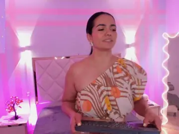 Rosalind-tay  live sex cam