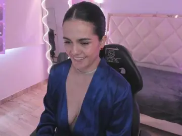 Rosalind-tay  live sex cam