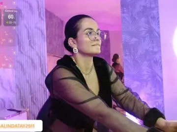 Rosalind-tay  live sex cam