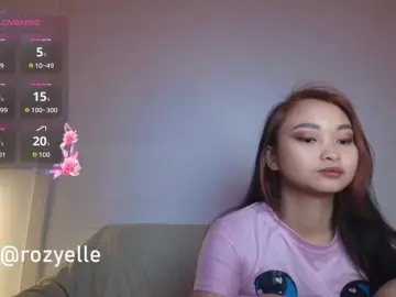 RozyBlack  live sex cam