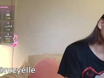 RozyBlack  live sex cam