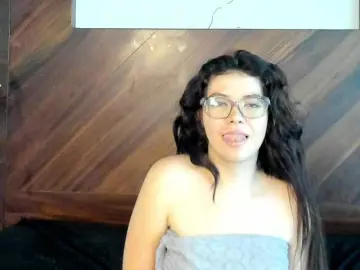 Valkiria-  live sex cam