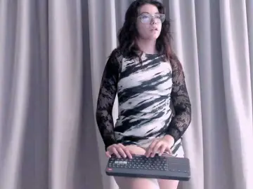 Valkiria-  live sex cam