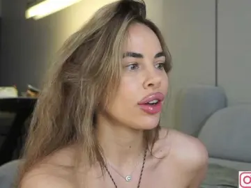 Diffgirls1-1  live sex cam