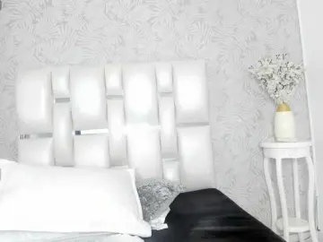 KanyaStorm  live sex cam