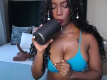 Ladyhoneyhotpot  live sex cam