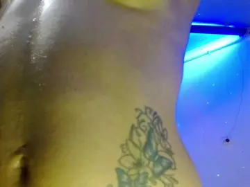 Martina1369  live sex cam