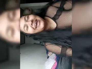 Toromila123  live sex cam