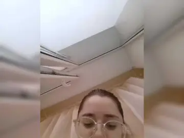 Kroshka-meow  live sex cam