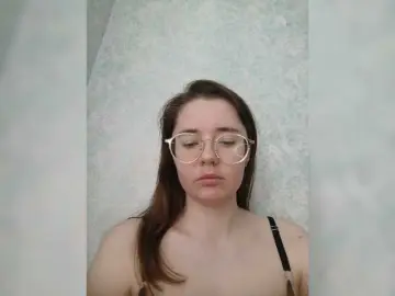 Kroshka-meow  live sex cam