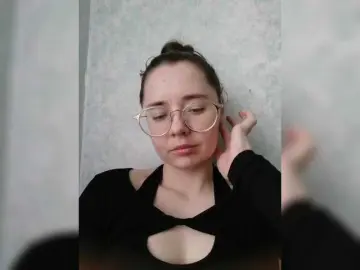 Kroshka-meow  live sex cam