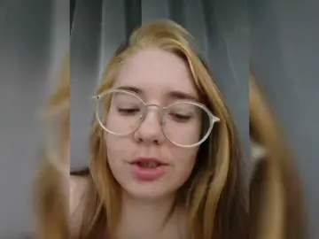 Kroshka-meow  live sex cam