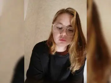 Kroshka-meow  live sex cam