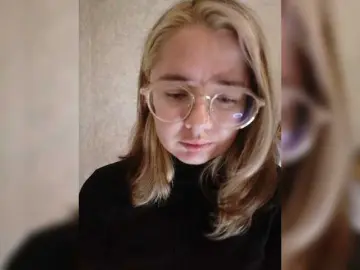 Kroshka-meow  live sex cam