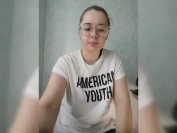 Kroshka-meow  live sex cam
