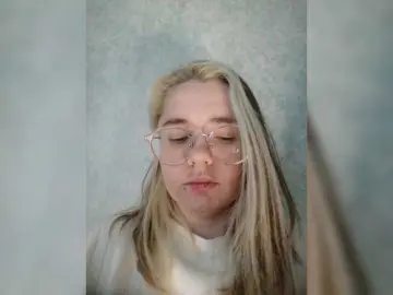 Kroshka-meow  live sex cam