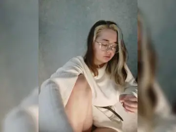 Kroshka-meow  live sex cam