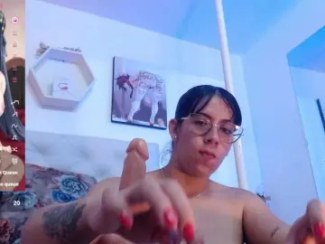 Melissa-69  live sex cam