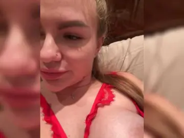 Alissa2  live sex cam