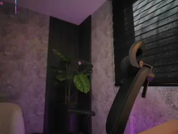 AmyWalker  live sex cam