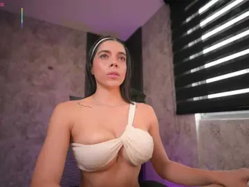 AmyWalker  live sex cam