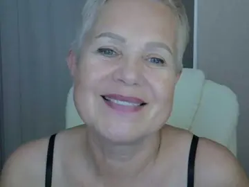 IFannyLove  live sex cam