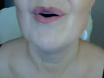IFannyLove  live sex cam