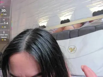 JadeHeartt  live sex cam